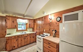Pine Cottage Duplex With Deck Walk To State Park!